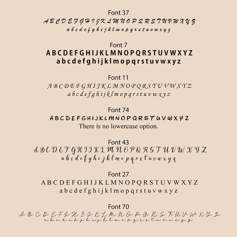 Puede incluir: Un fondo beige muestra ejemplos de varias fuentes. Cada fuente est&aacute; etiquetada con un n&uacute;mero y muestra las letras may&uacute;sculas y min&uacute;sculas. Las fuentes var&iacute;an en estilo, desde cursiva hasta negrita, y se presentan para dise&ntilde;o o referencia.