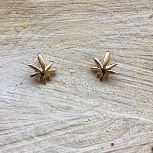 Marijuana Leaf Earrings, Cannabis Jewelry , Leaf pendant necklace