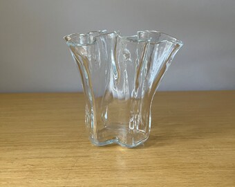 muurla finland clear glass vase, handkerchief ruffle style