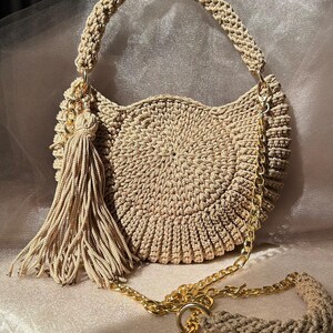 Bolso de mano de crochet hecho a mano, algodón orgánico, tonos tierra, accesorios dorados, ecológico, uso diario, estilo boho, moda sostenible