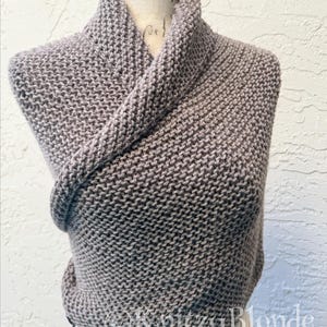 READY TO SHIP, Claire&#39;s & Brianna&#39;s Work Shawl, Outlander Season 7, Triangle Shawl, 100% Wool, Color Light Brown,