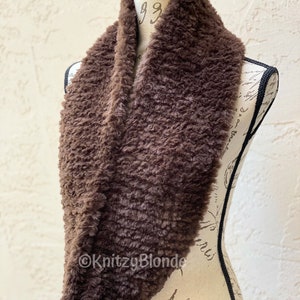 Outlander Claire Cowl Faux Fur, Hand Knit Made to Order, 4 Different Colors image 7