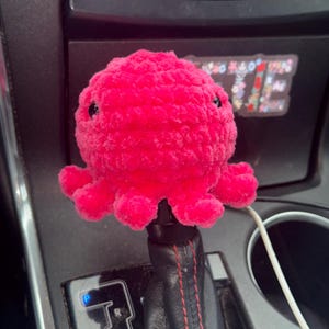 Octopus Gear Shift Cover: Plush Girl Car Decor Shifter - car accessories - crochet amigurumi - gift Hot Pink