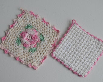 Vintage Set Of 2 Handmade Crochet Potholders 3D Pink Rose Cotton Trivets