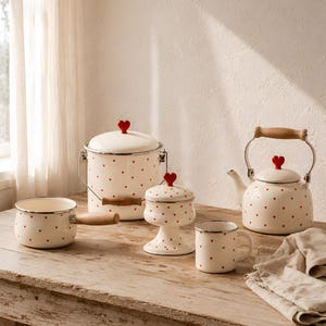 Creme Herz Muster Emaille Küchenset, Vintage Emaille Teekessel Becher Stieltopf Zuckerdose Aufbewahrungstopf, Cottagecore Bauernhaus Küche Dekor
