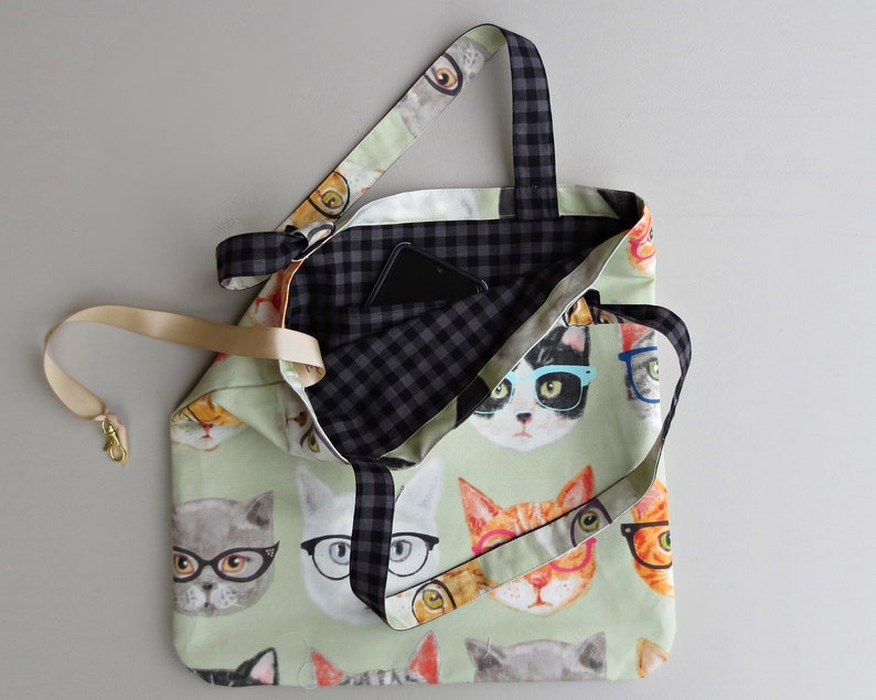 Knotted Handle Canvas Tote Cats with Glasses image 2