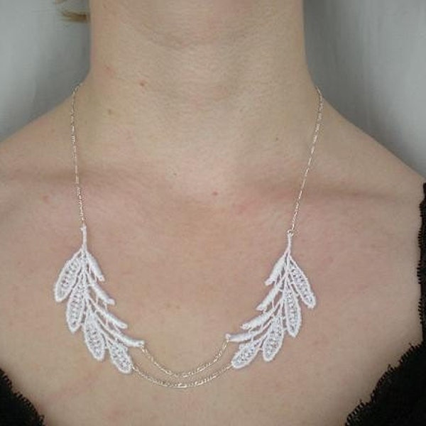 Elegant White Venise Lace Leaf Necklace