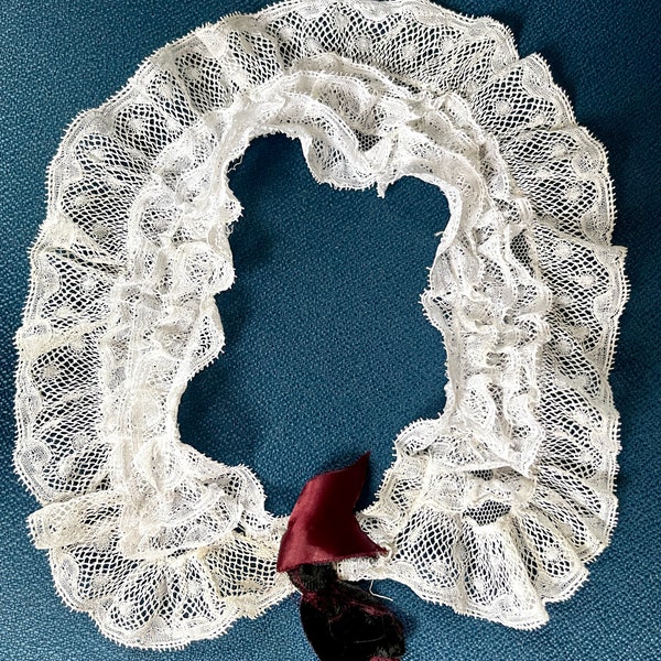 Vintage Women's Peter Pan Lace Collar as is