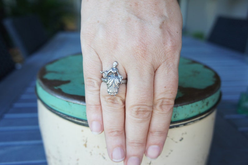 Solid Silver Antique Style Marie Antoinette 18th Century Lady Ring image 2