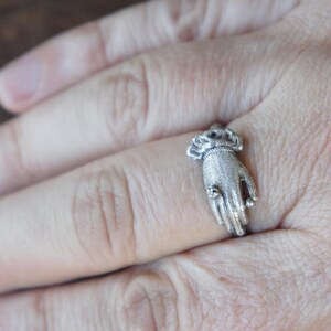 Solid Silver Antique Ladies Cuffed Hand Georgian-Style Ring image 4