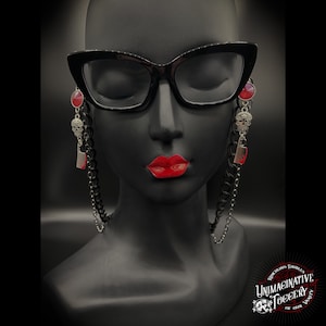Handmade Skull Cleaver Eyewear Chain: Red Crystal Connector