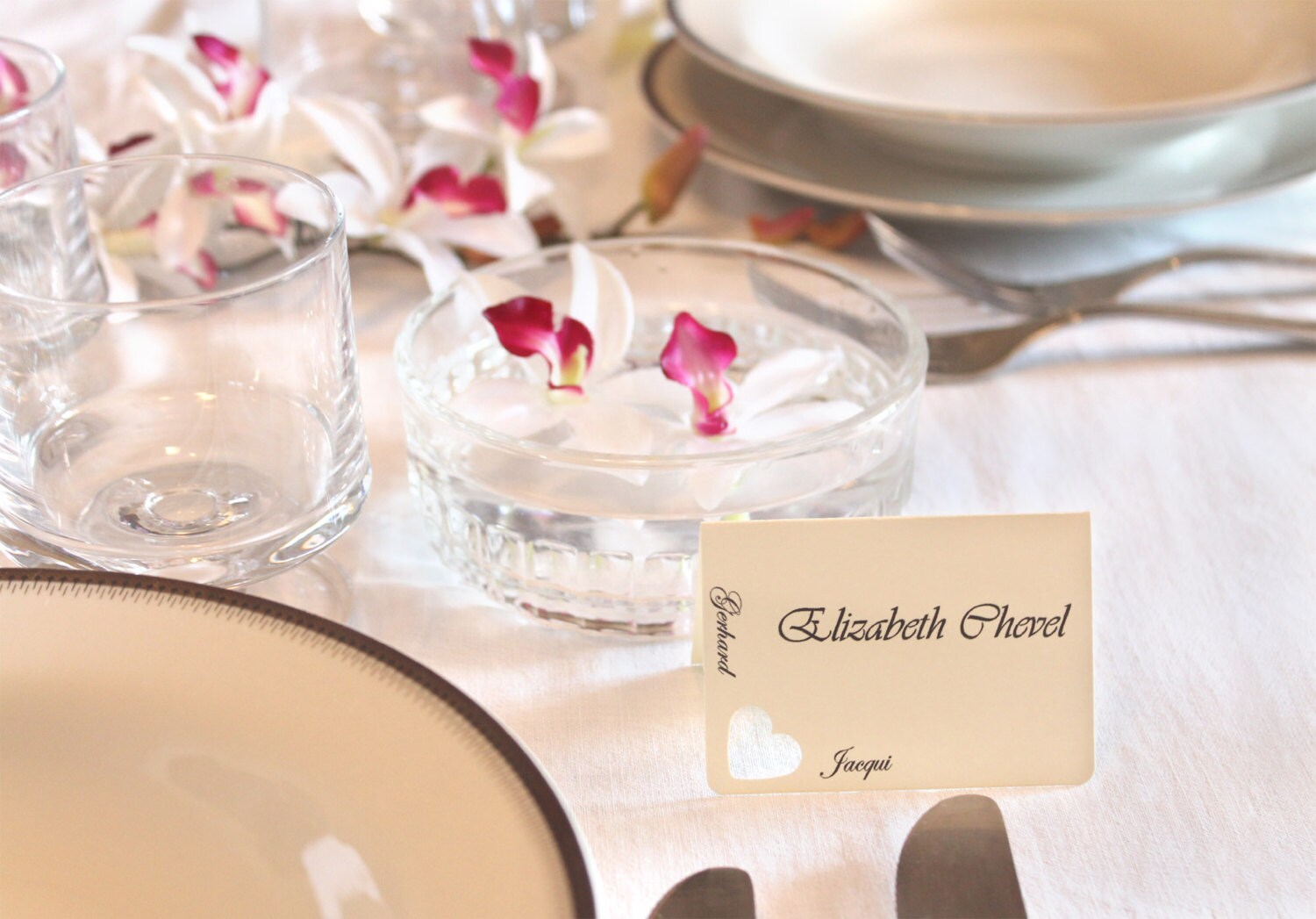 50 wedding place cards Heart with bride and groom's Etsy