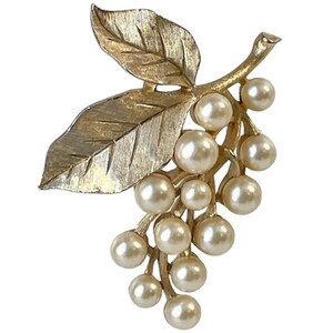 1960s Crown Trifari Gold Plate Faux Pearl Leaf Leaves Spray Classic Pin Brooch