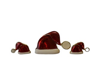 1990s Gold Plated Red & White Enamel Vintage Santa Claus Hat Demi Parure Figural Pin Brooch Pierced Post Stud Back Earrings