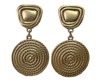 1980s Matte & Rope Textured Gold Plate Vintage Drop Dangle Round Bullseye Geometric Disc Clip On Earrings