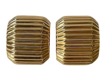 1990s Joan Rivers Polished Gold Plated Ribbed Vintage Curved Rectangular Domed & Dimensional Shrimp Style Designer Clip Earrings