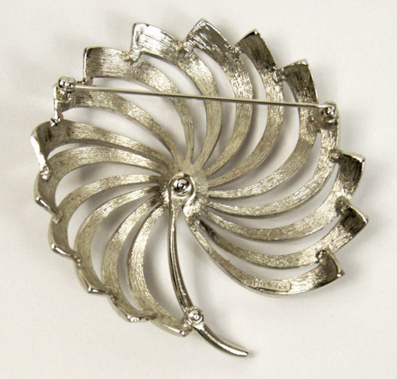 1980s Monet Curved Flower Pinwheel Florentine Silver Tone Oversized Flower Mid Century Designer Jewellery Vintage Pin Brooch