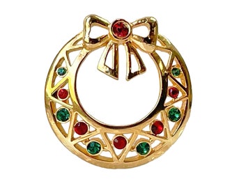 Early 2000s Lia Sophia Polished Gold Plate Red & Green Crystal Rhinestones Vintage Open Design Christmas Wreath Holiday Pin