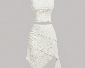 Ensemble haut à col rond et jupe asymétrique en maille jacquard beige