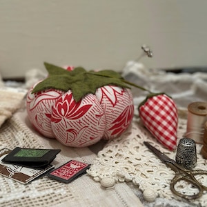 Tomato Pin Cushion~Vintage Textiles, Traditional Tomato Pincushion, Pinkeep