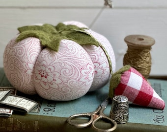 Tomato Pin Cushion~Vintage Textiles, Traditional Tomato Pincushion, Pinkeep