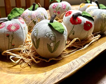Embroidered Linen Apples, Cottage Core Decor, Pincushion/Pinkeep, Faith Hope Love