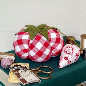 Tomato Pincushion ~Vintage Textile Pin Keep~ Traditional Pincushion