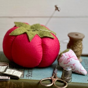 Tomato Pin Cushion~Vintage Textiles, Traditional Tomato Pincushion, Pinkeep