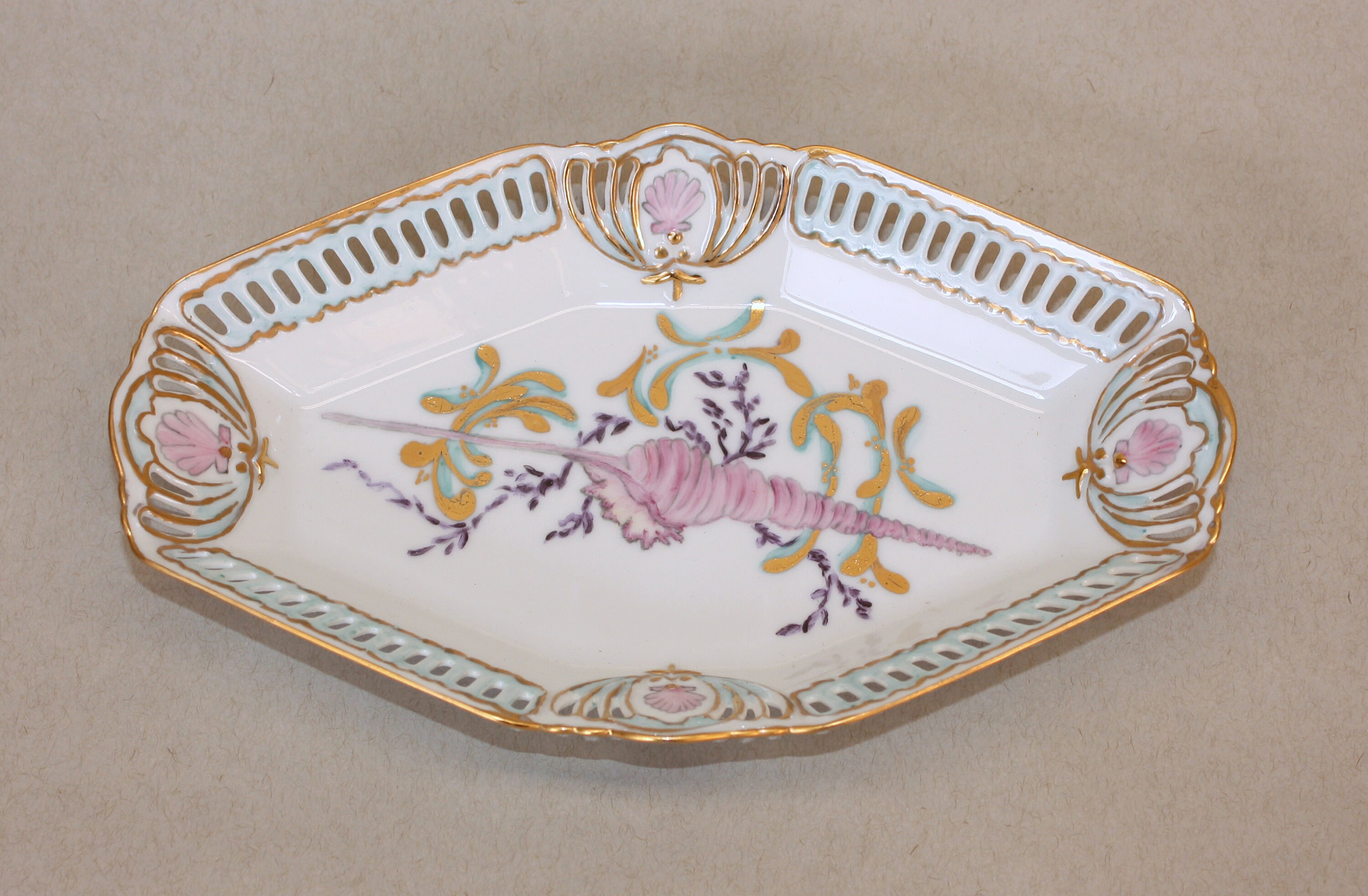 Pink Shell Dish