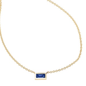 Colar baguete de safira, colar de ouro maciço 14K, colar de corrente delicada, colar pequeno, colar de safira azul, pedra do mês de setembro