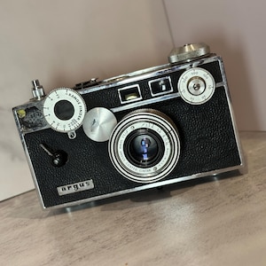 Vintage Argus C3 Camera