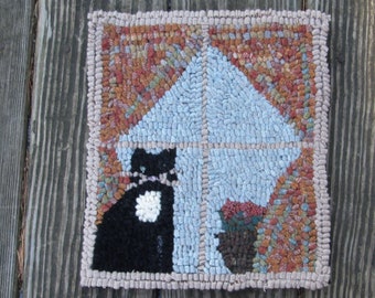 Cat in the Window Primitive Rug Hooking Kit with #8 cut wool strips