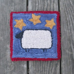 Beginner Sheep with Stars Primitive  Rug Hooking Kit with #8 cut wool strips