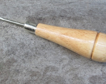 Primitive Rug Hooking Tool (hook) Hardwood and Steel