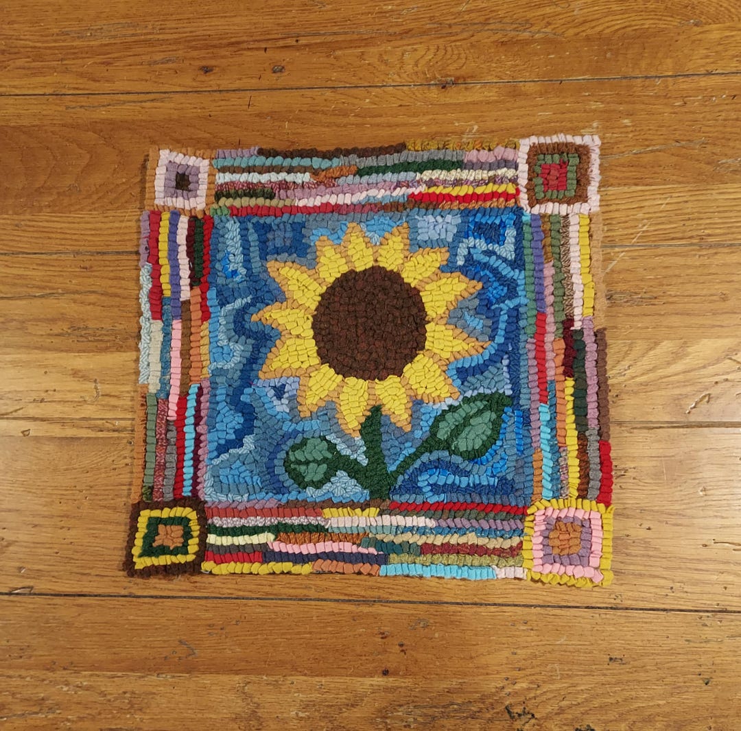 Sunflower Primitive Rug Hooking Kit With #8 Cut Wool Fabric Strips by ...
