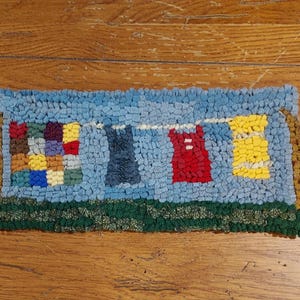 Clothes Ina Rug Laundry Day Beginner Primitive Rug Hooking Kit With Cut Wool Fabric ...