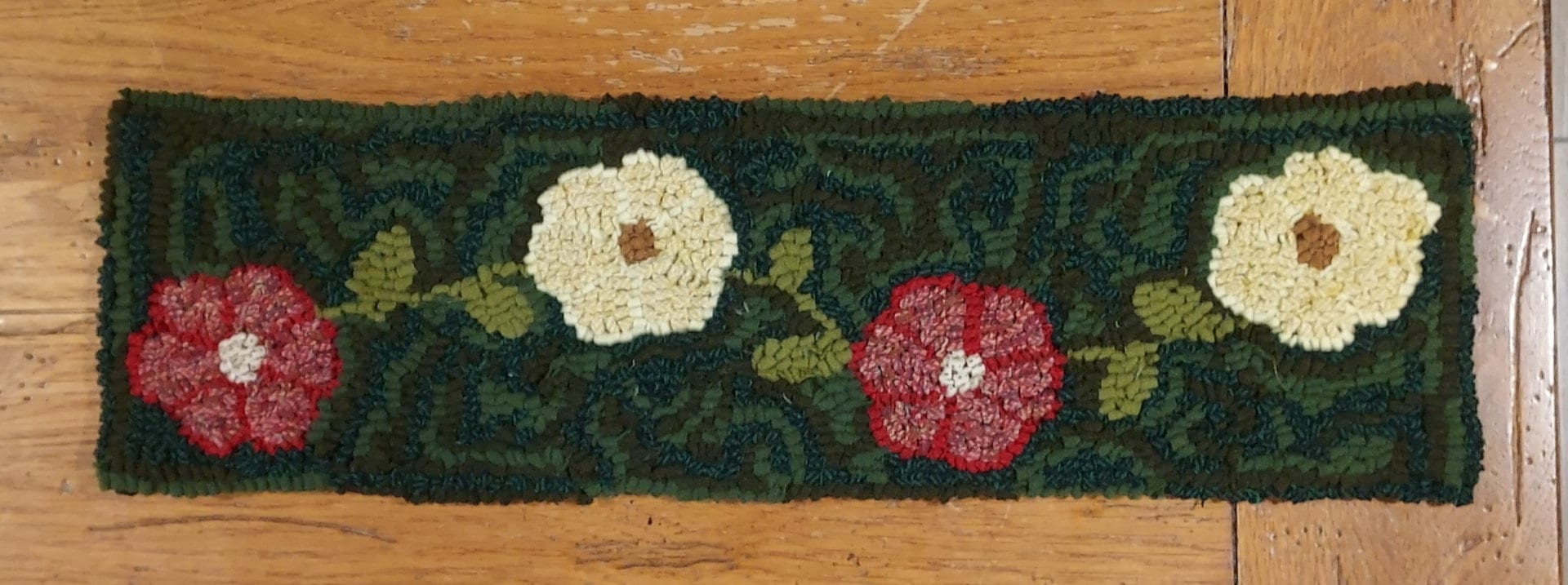 Flowers Garland Runner Primitive Rug Hooking Kit With #8 Cut Wool ...