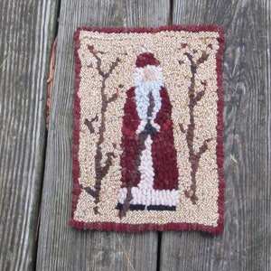 Beginner Santa Claus Primitive Rug Hooking Kit with Cut Wool Fabric Strips  by Sharon Perry