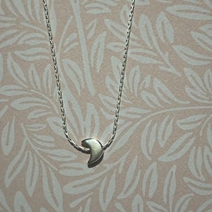 Sterling Silver moon  Necklace, Silver moon, Moon Necklace,  crescent moon necklace, celestial jewelry , Silver Necklace, trendy moon,
