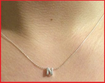 Collar con inicial: pequeño collar con inicial de plata esterlina, collar con letras, collar con letras, collar con iniciales deslizantes, envío gratuito