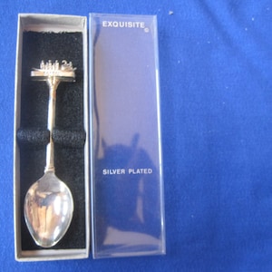 Vintage English Silver Plated Collector Spoon Swan Boat Boston Common