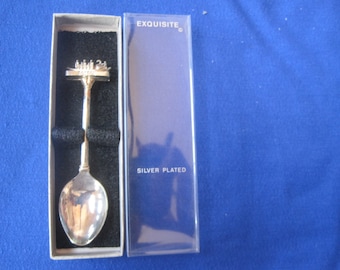 Vintage English Silver Plated Collector Spoon Swan Boat Boston Common