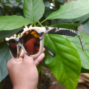 Lunettes de vue personnalisées en corne de chèvre | Lunettes en corne naturelle faites main | Cadre optique personnalisé | Design durable et unique**