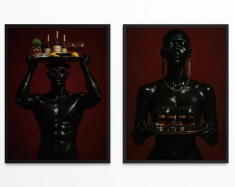 Conjunto de 2 retratos luxuosos e melancólicos de casal negro, homem e mulher afro-americanos segurando uísque, decoração de parede romântica.