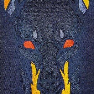 Diseño de bordado de cabeza de dóberman enfadado: archivo digital de perro feroz