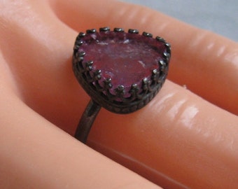 Anillo de turmalina rosa - Plata oxidada, talla 7 - Metalistería