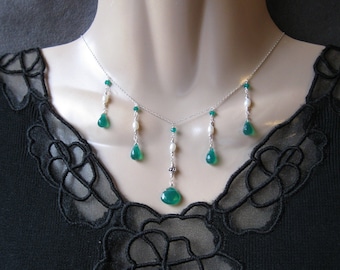 Green Onyx Necklace with Freshwater Pearls in Silver
