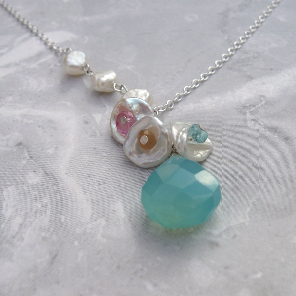 Keshi Bloom Design - Perle Tropfenhalskette, Chalcedon, rosa Topas, Apatit, Hessonit Granat, Silber
