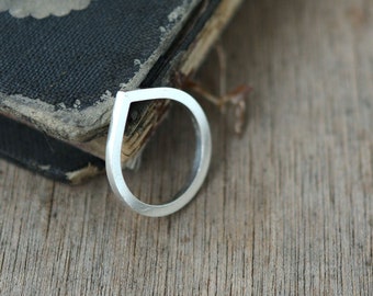 Silvery Eve droplet ring in solid silver