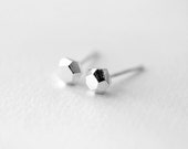 Big Facets diamond-like silver studs